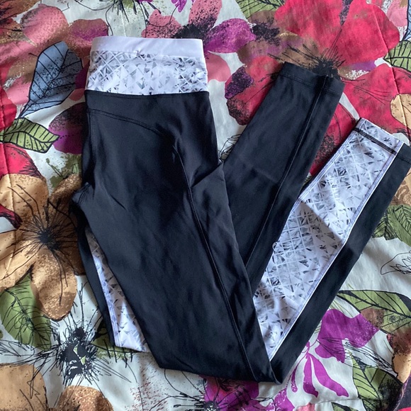 Lululemon Speed Tight II *Full-On Luxtreme - Picture 4 of 8